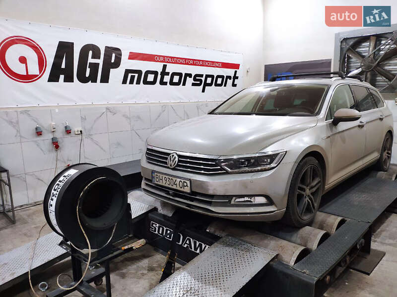 Універсал Volkswagen Passat 2014 в Одесі