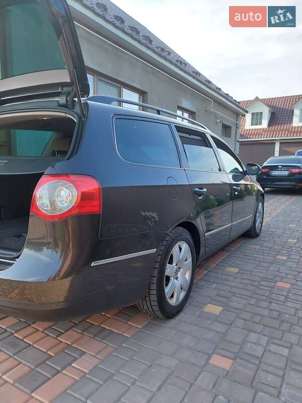 Универсал Volkswagen Passat 2010 в Врадиевке