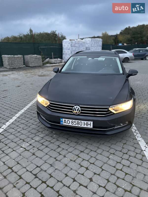 Универсал Volkswagen Passat 2016 в Ужгороде