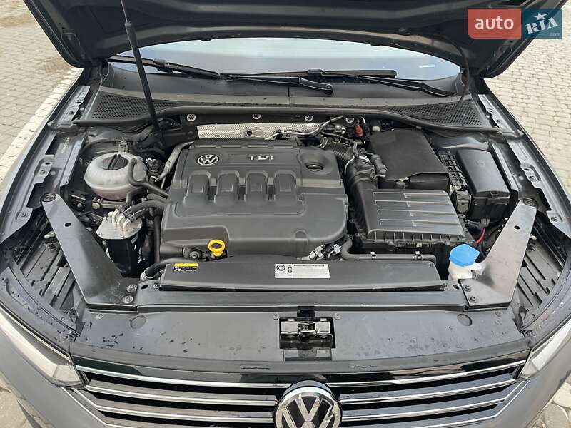 Универсал Volkswagen Passat 2016 в Ужгороде