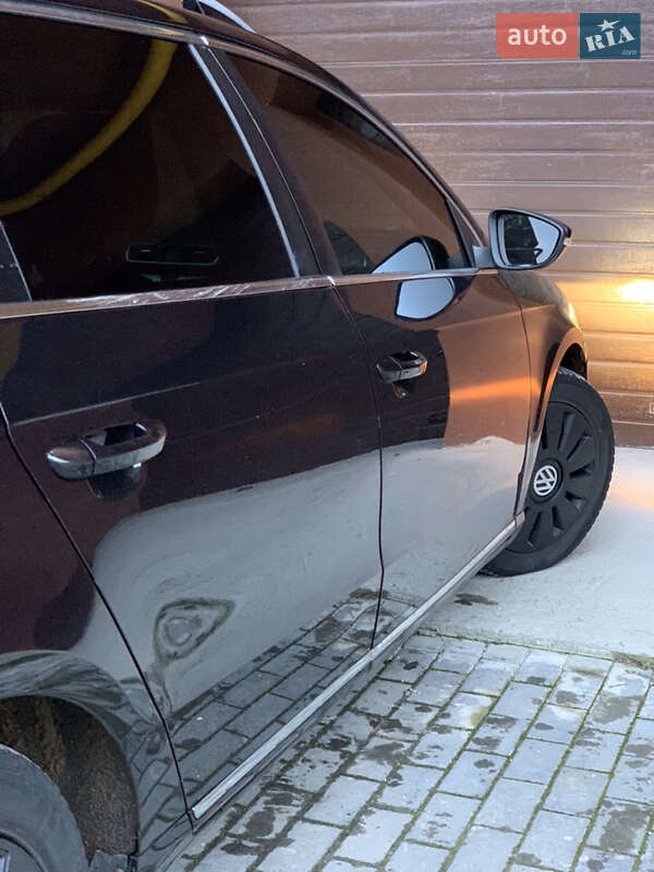 Універсал Volkswagen Passat 2013 в Стрию