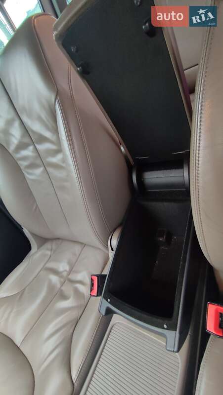 Універсал Volkswagen Passat 2010 в Тернополі