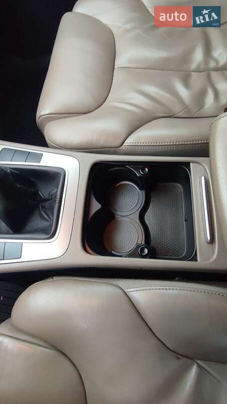 Універсал Volkswagen Passat 2010 в Тернополі