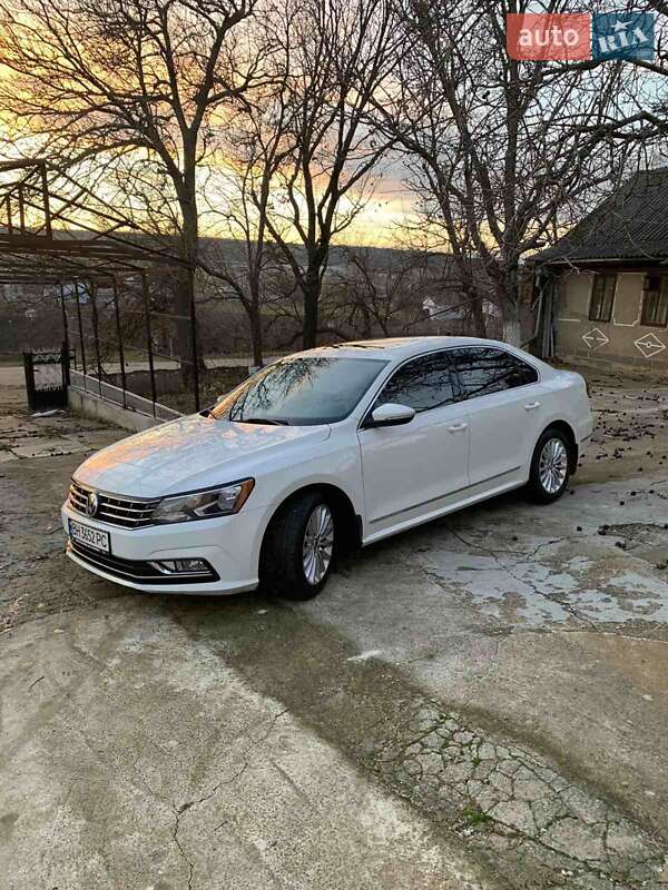 Седан Volkswagen Passat 2015 в Одесі
