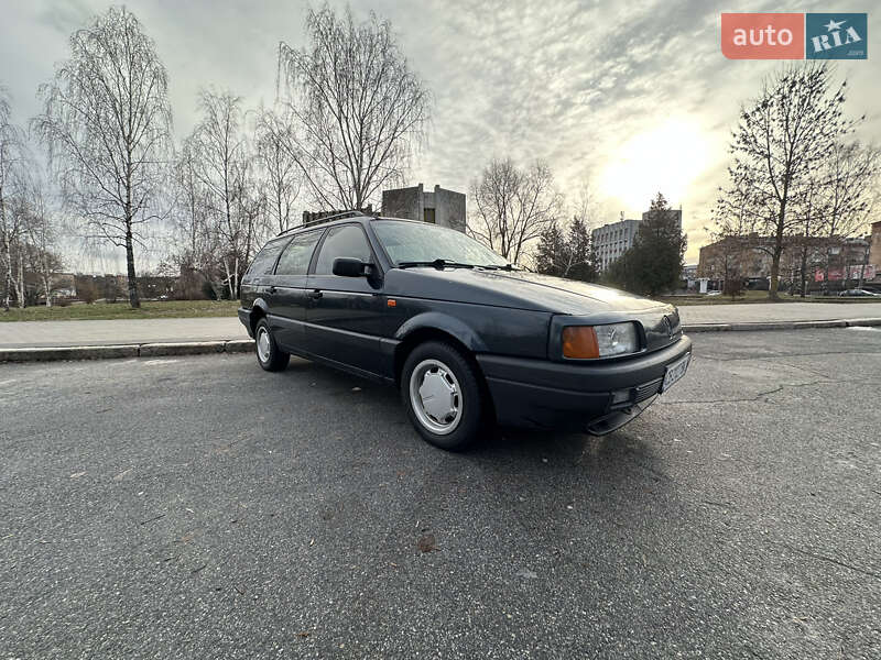 Універсал Volkswagen Passat 1992 в Харкові