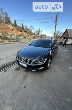 Седан Volkswagen Passat 2015 в Івано-Франківську