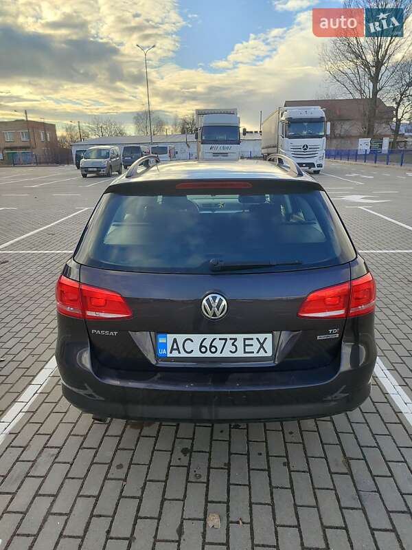 Універсал Volkswagen Passat 2011 в Луцьку