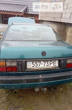 Седан Volkswagen Passat 1991 в Виноградове