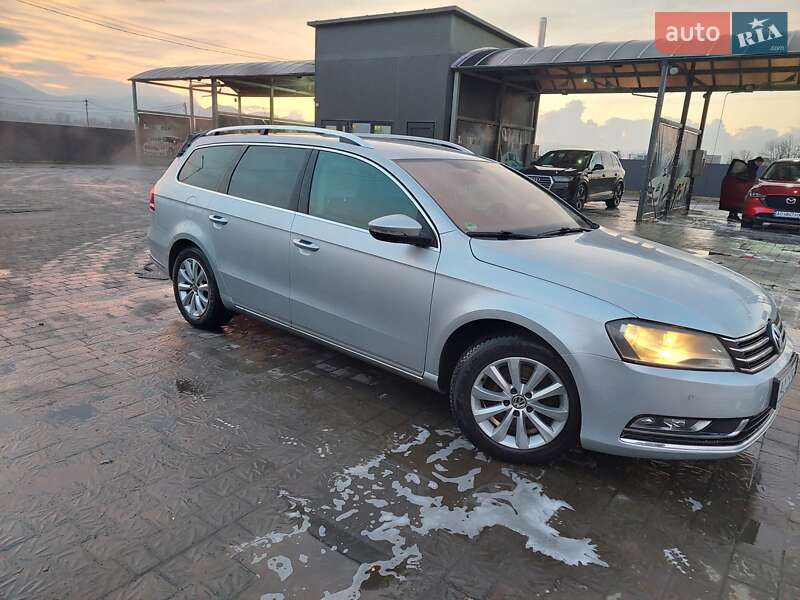 Универсал Volkswagen Passat 2012 в Тячеве