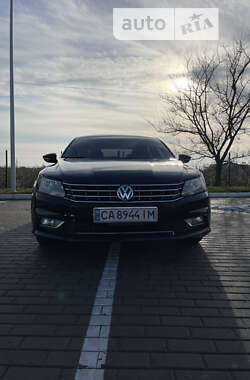 Седан Volkswagen Passat 2016 в Черкасах