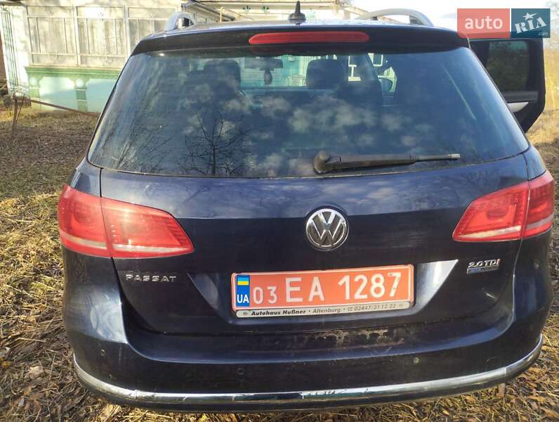 Універсал Volkswagen Passat 2012 в Жмеринці