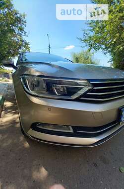 Седан Volkswagen Passat 2016 в Херсоні