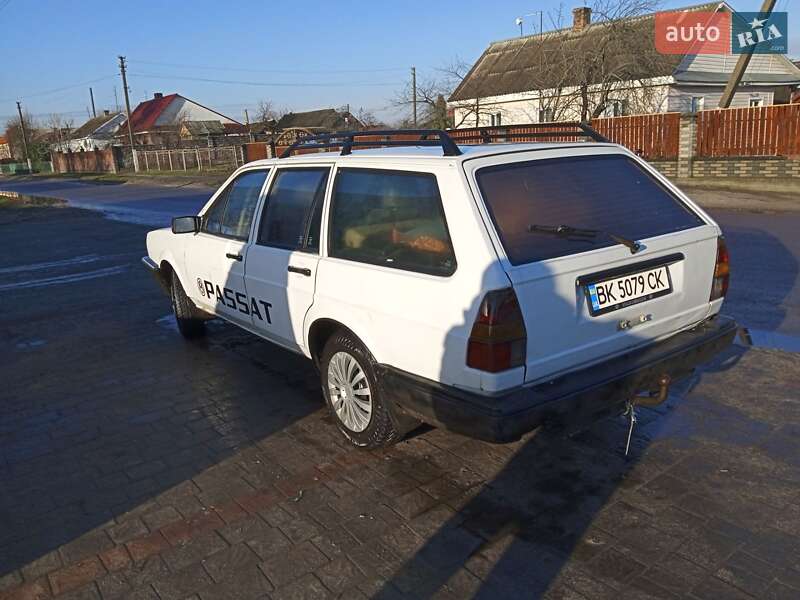Универсал Volkswagen Passat 1986 в Березному