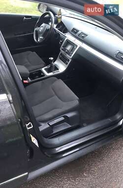 Универсал Volkswagen Passat 2010 в 