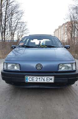 Седан Volkswagen Passat 1993 в Новодністровську