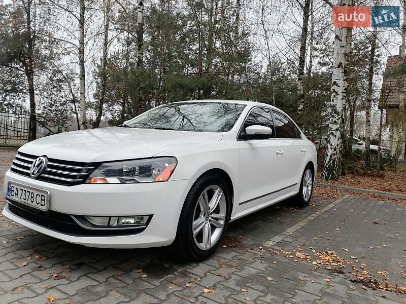 Седан Volkswagen Passat 2014 в Кропивницком