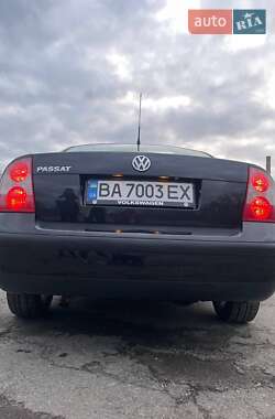 Седан Volkswagen Passat 2003 в Благовещенском