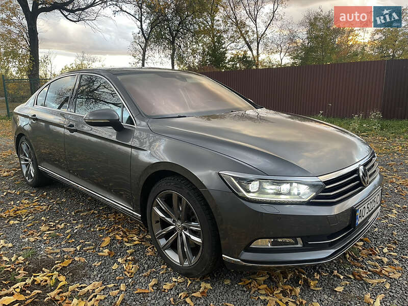 Седан Volkswagen Passat 2015 в Иршаве