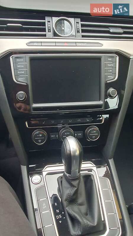 Универсал Volkswagen Passat 2017 в Самборе фото 16 Универсал Volkswagen Passat 2017 в Самборе