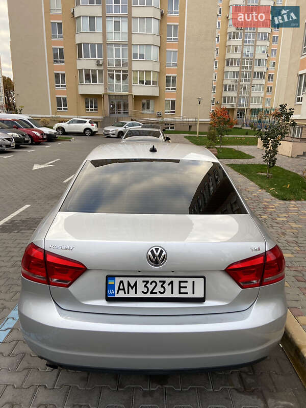 Седан Volkswagen Passat 2014 в Києві