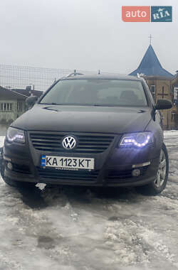 Універсал Volkswagen Passat 2010 в Звягелі