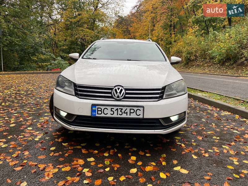 Универсал Volkswagen Passat 2011 в Львове