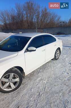 Седан Volkswagen Passat 2012 в Києві