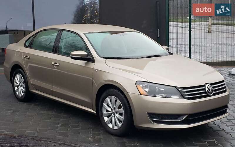 Седан Volkswagen Passat 2014 в Львове