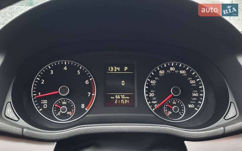 Седан Volkswagen Passat 2014 в Львові