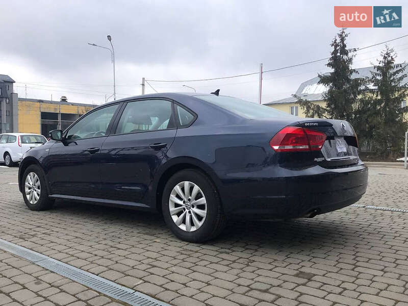 Седан Volkswagen Passat 2014 в Львові