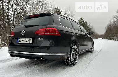 Универсал Volkswagen Passat 2011 в Яворове