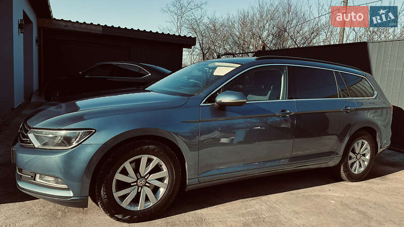 Універсал Volkswagen Passat 2015 в Ужгороді