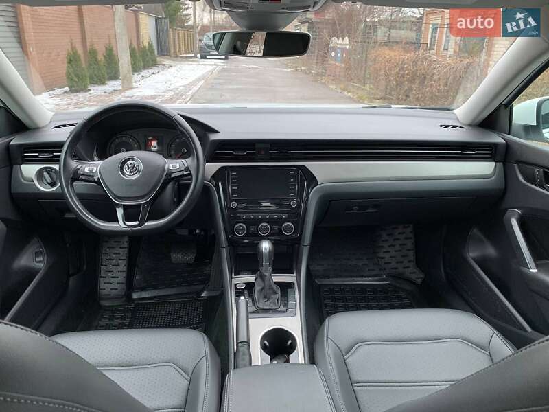 Седан Volkswagen Passat 2020 в Кривому Розі