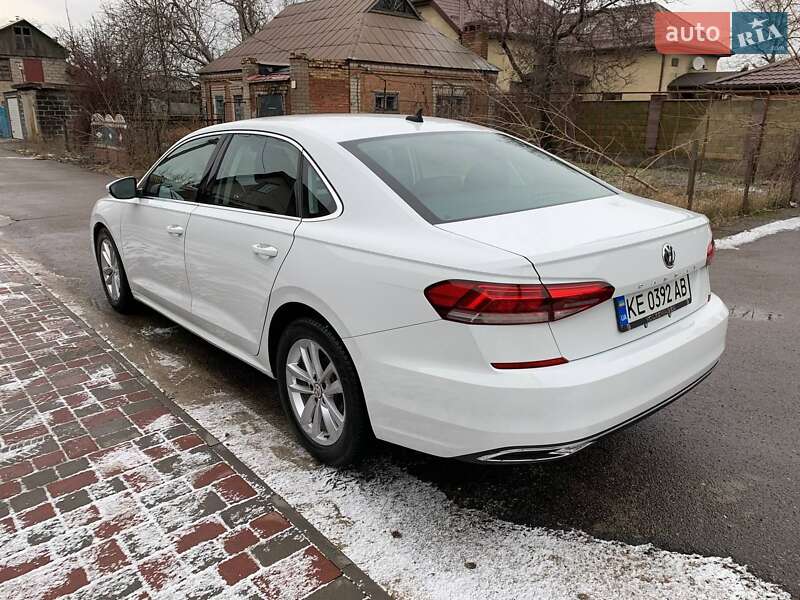 Седан Volkswagen Passat 2020 в Кривому Розі