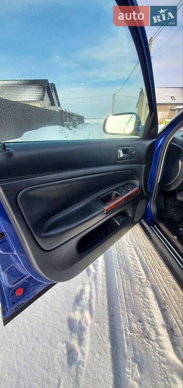 Універсал Volkswagen Passat 2002 в Рожище