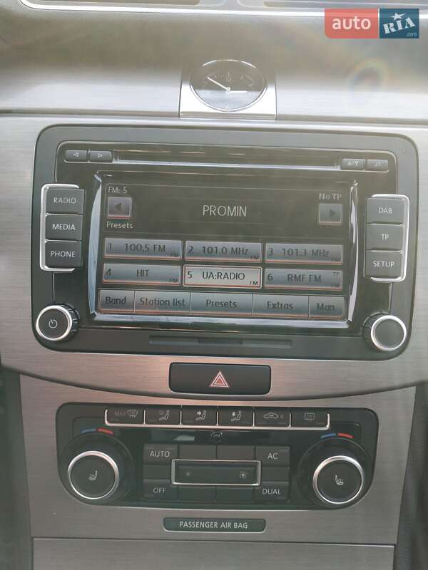 Універсал Volkswagen Passat 2011 в Шептицькому