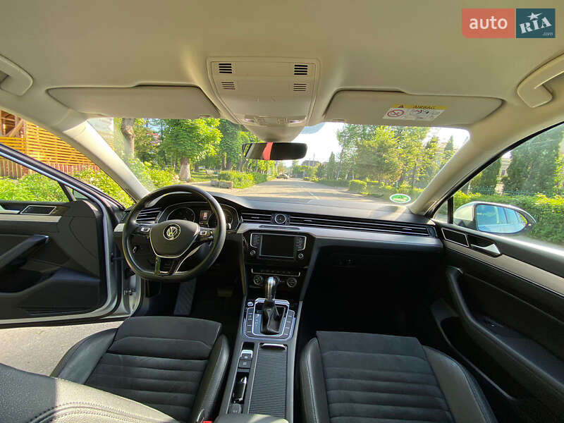 Універсал Volkswagen Passat 2016 в Чернівцях