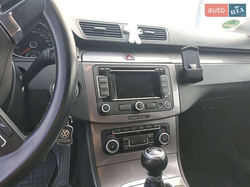 Седан Volkswagen Passat 2010 в Мукачево
