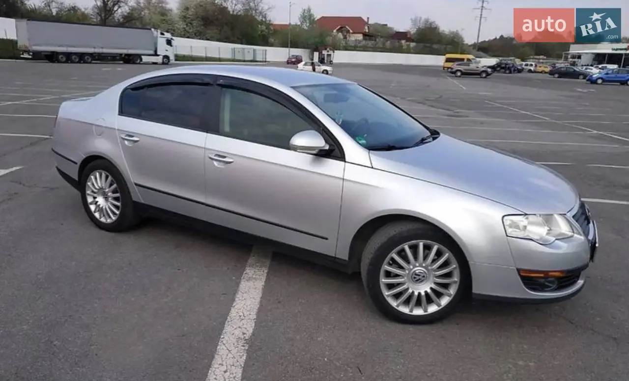 2010 Volkswagen Passat - мініатюра 15