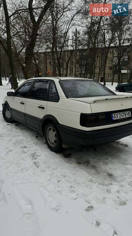 Седан Volkswagen Passat 1991 в Харькове