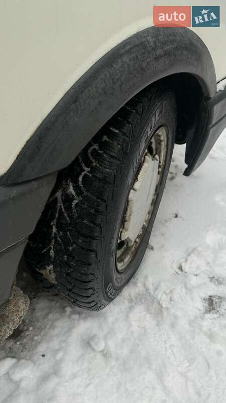 Седан Volkswagen Passat 1991 в Харькове