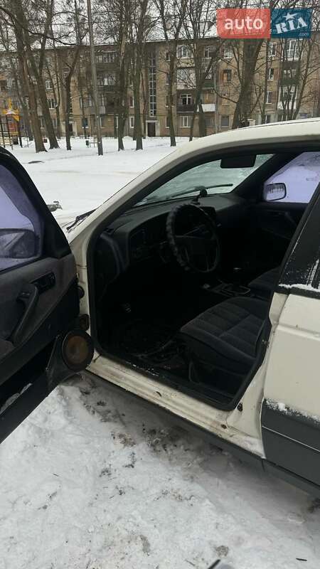 Седан Volkswagen Passat 1991 в Харькове