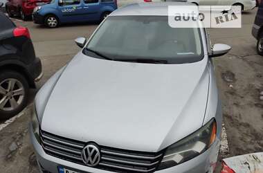 Volkswagen Passat 2011