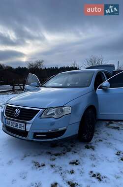 Седан Volkswagen Passat 2006 в Гайвороне