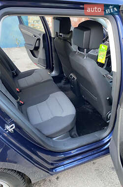 Универсал Volkswagen Passat 2012 в 