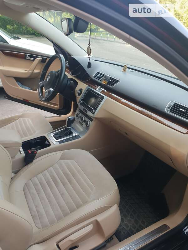 Универсал Volkswagen Passat 2013 в Тернополе