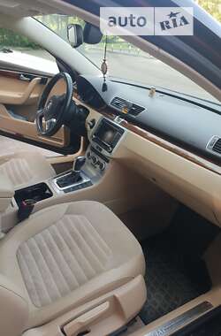 Універсал Volkswagen Passat 2013 в  фото 5 Універсал Volkswagen Passat 2013 в
