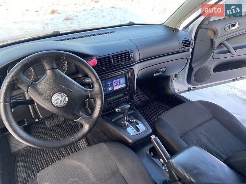 Універсал Volkswagen Passat 2004 в Надвірній