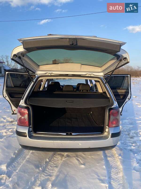 Універсал Volkswagen Passat 2004 в Надвірній