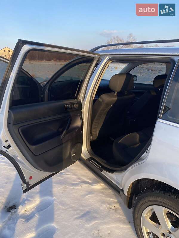 Універсал Volkswagen Passat 2004 в Надвірній